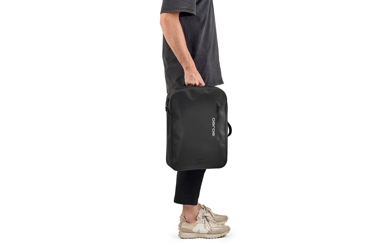 AEROE QuickLock Urban Pannier Bag Pro zwarte waterdichte fiets rugzak - met een greep aan de bovenzijde
