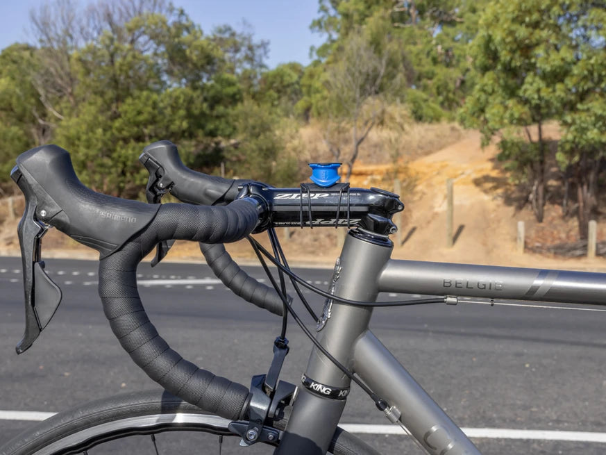 Quad Lock stuurhouder op racefiets stuur – navigatie onderweg