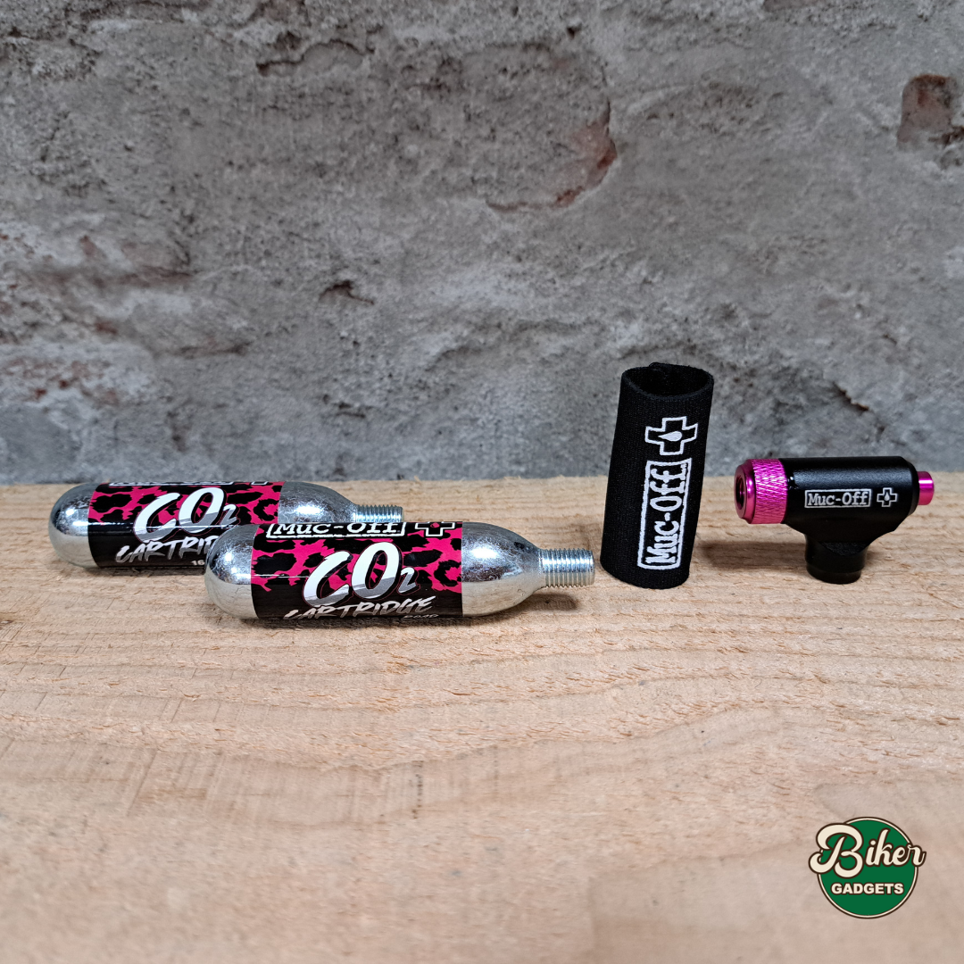 CO2 Inflator Kit Road - alles uit de verpakking uitgestald