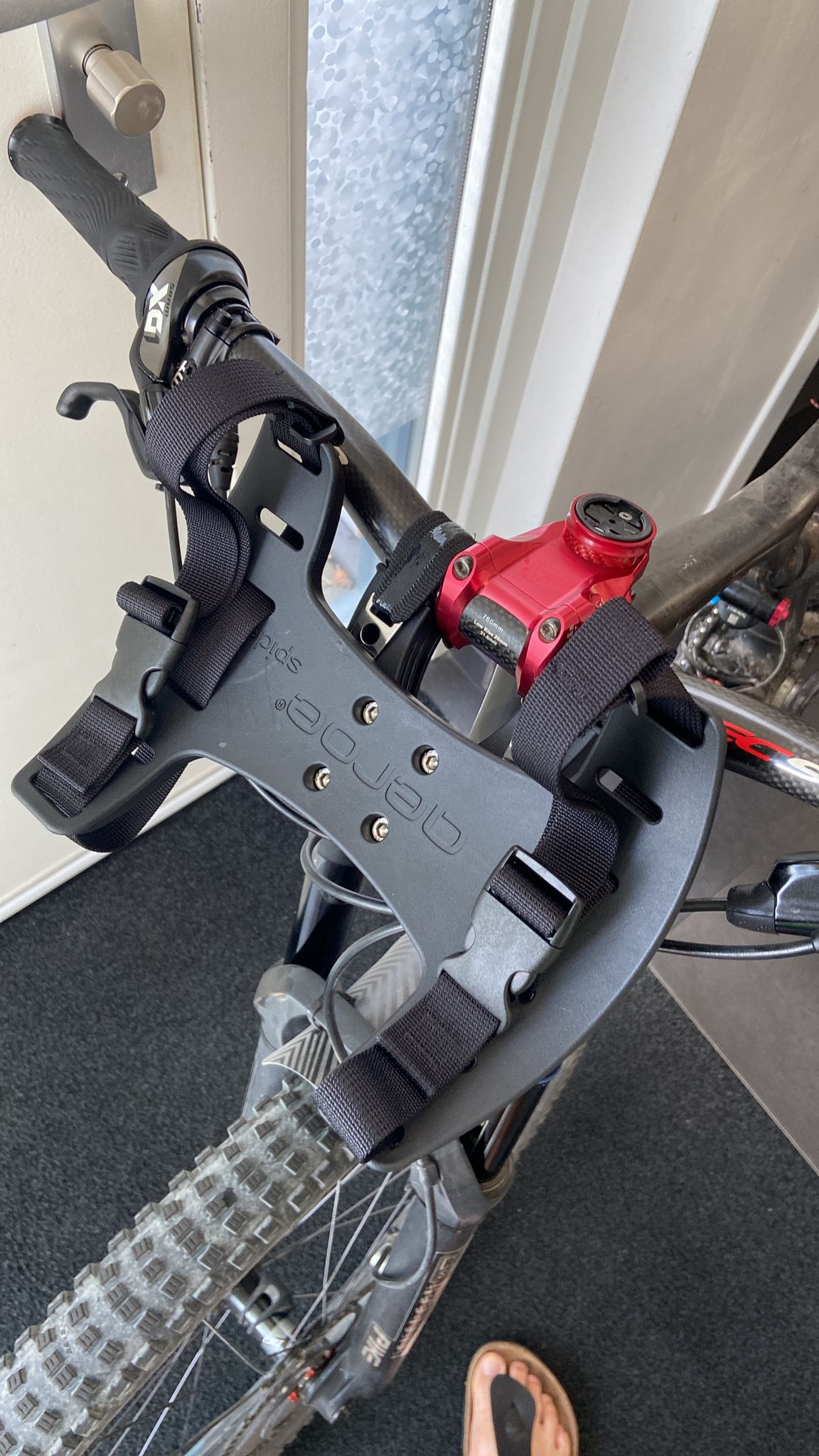 AEROE SPIDER HANDLEBAR CRADLE KLANT FOTO