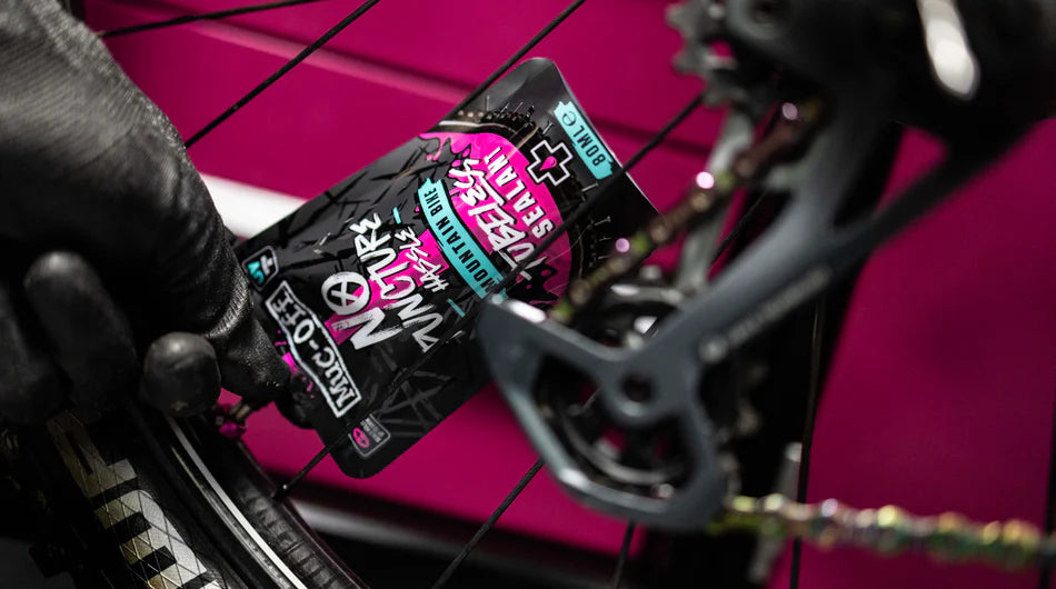 MUC-OFF ultimate tubeless setup kit met hassle