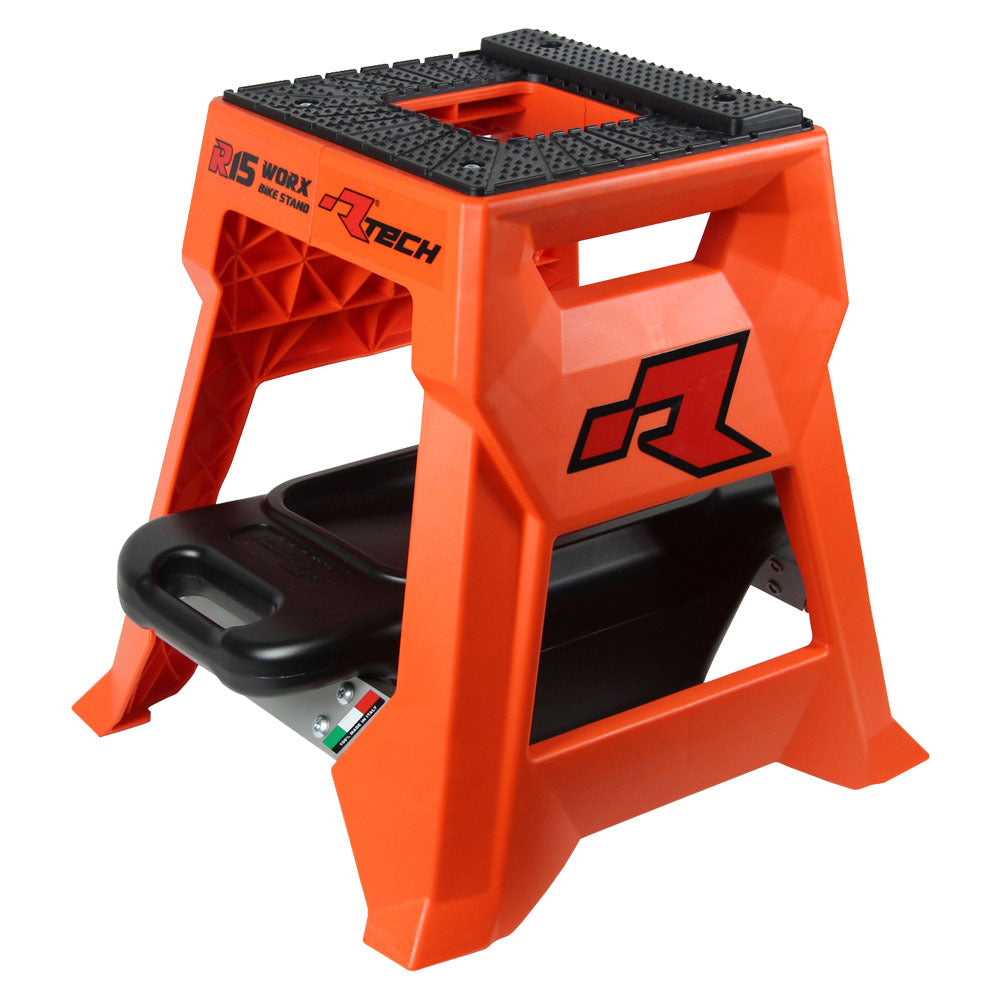RTECH R15 Olie Opvangbak zijaanzicht geplaatst onder de R15 bok