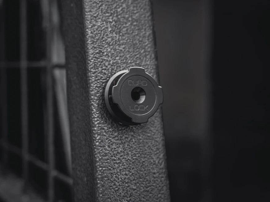 Adhesive Wall Mount - geplakt op metaal