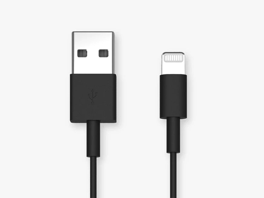QUAD LOCK USB naar Lightning Kabel 20 cm – compacte iPhone oplaadkabel voor motorfiets uit de verpakking