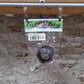 Tuff Jug KTM Adapter in verpakking – zwarte plastic adapter voor ondiepe tanks zoals KTM en GasGas in de winkel