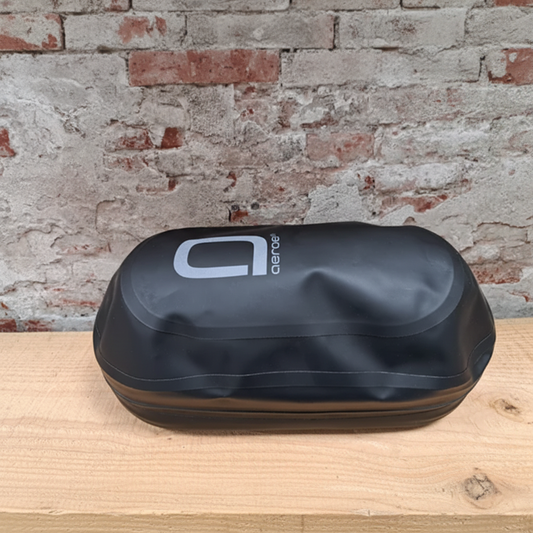 AEROE Quick Mount Pod 11L zwarte hard-shell bikepacking pod - in de winkel