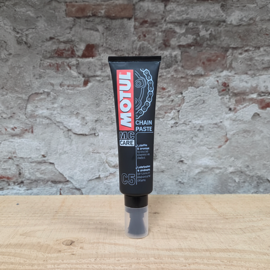 MOTUL MC Care C5 Chain Paste met borstelapplicator - witte kettingpasta voor wegmotorfietsen en karts