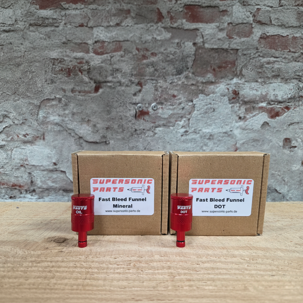 SUPERSONIC PARTS Fast Bleed Funnel hydraulische remmen minerale olie en DOT variant met verpakking