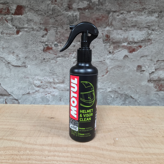 Motul MC CARE M1 Helmet & Visor Clean spray fles in de winkel