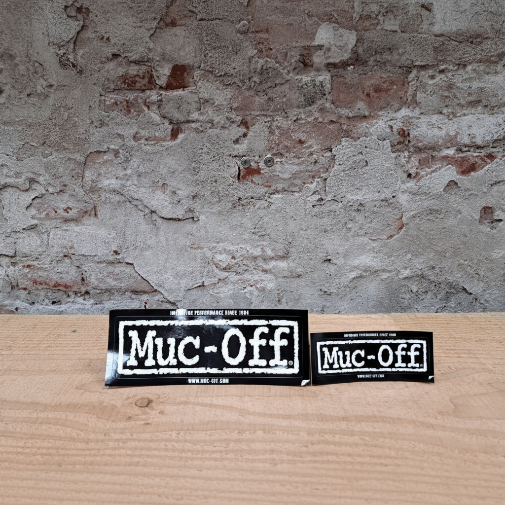 Muc-Off stickers groot en klein  – zwart-wit logo – Improving Performance Since 1994