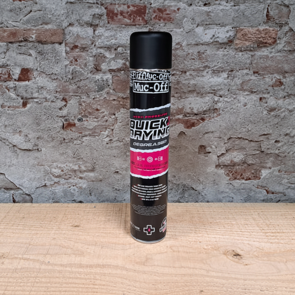 Muc-Off Quick Drying Degreaser 750 ml spuitbus in de winkel – sneldrogende ontvetter voor motorketting