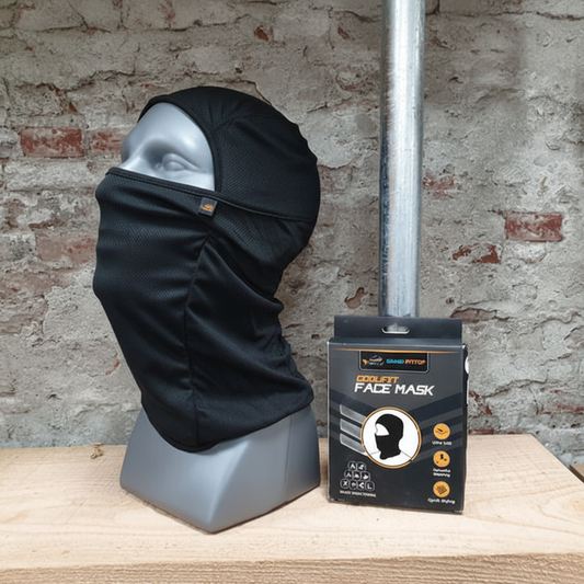 GrandPitstop COOLFIT Balaclava zwart – gezichtsmasker op mannequin met verpakking