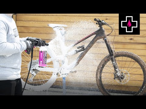 MUC-OFF Cycle Pressure Washer Bundle – demo video