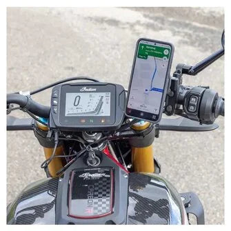 QUAD LOCK brake/clutch mount geplaatst naast navigatiesysteem