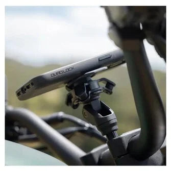 QUAD LOCK HANDLEBAR CLAMP MOUNT PRO OP EEN MOTORSTUUR MET VIBRATIE DEMER