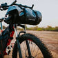 AEROE SPIDER HANDLEBAR CRADLE GEMONTEERD MET EEN AREO 12L DRYBAG