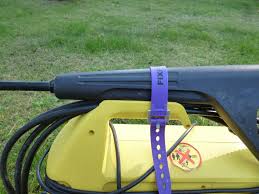 FIXPLUS straps bevestigen op gereedschap
