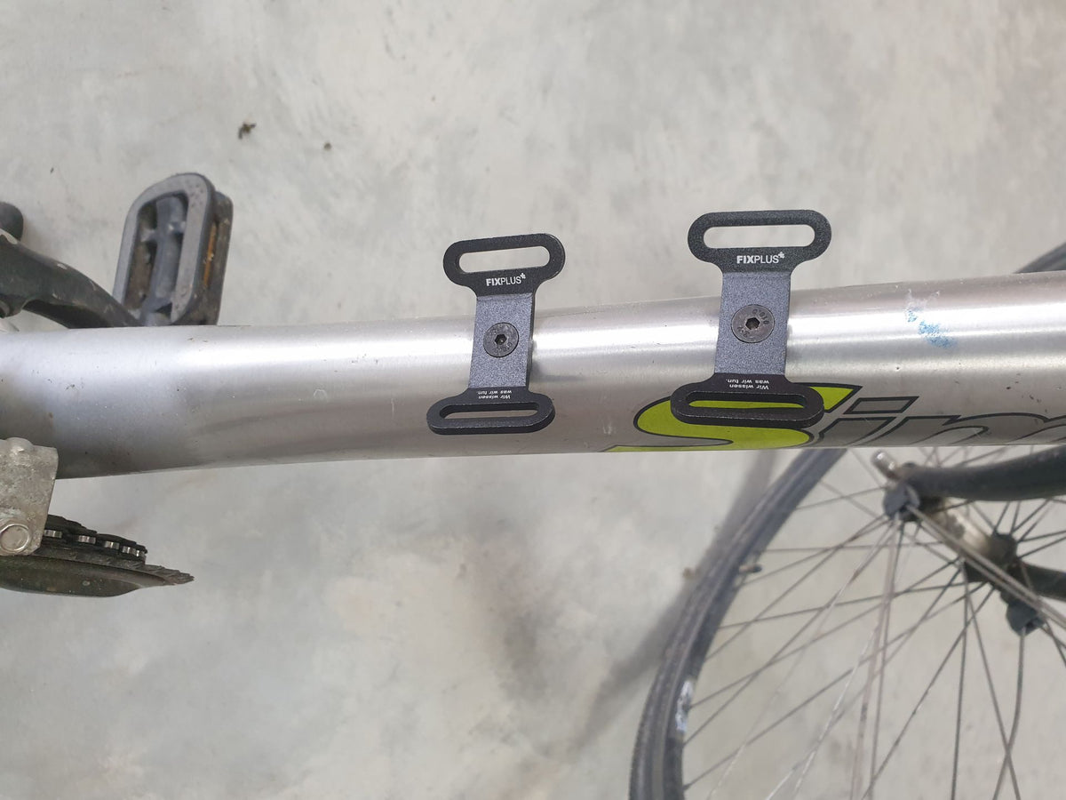 FIXPLUS Gear Tightener aluminium set met M4-boutjes voor bikepacking fietsframe bevestiging gemonteerd op bovenbuis