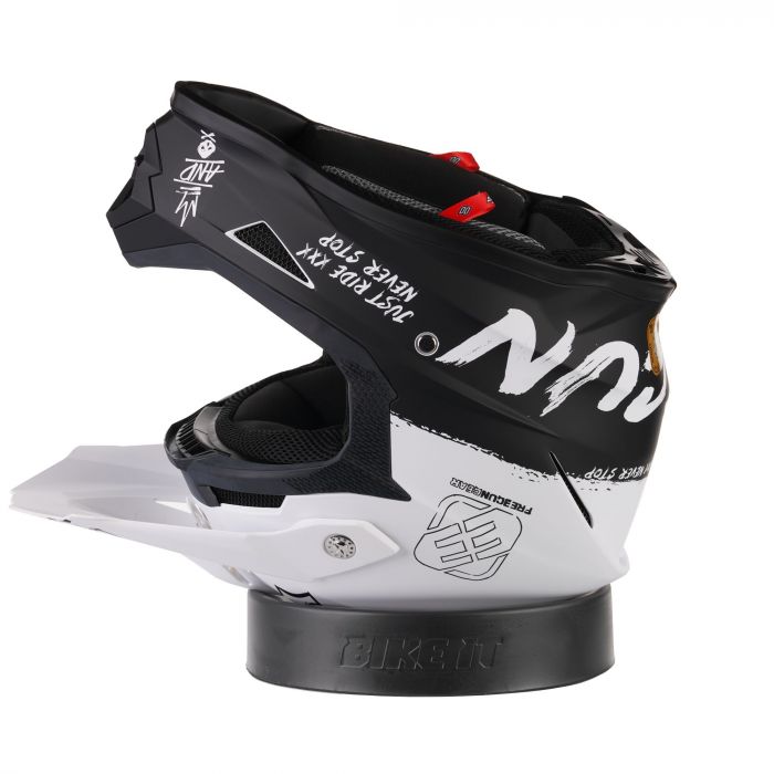 BIKE IT Helm Donut zwart - hier een helm op de donut