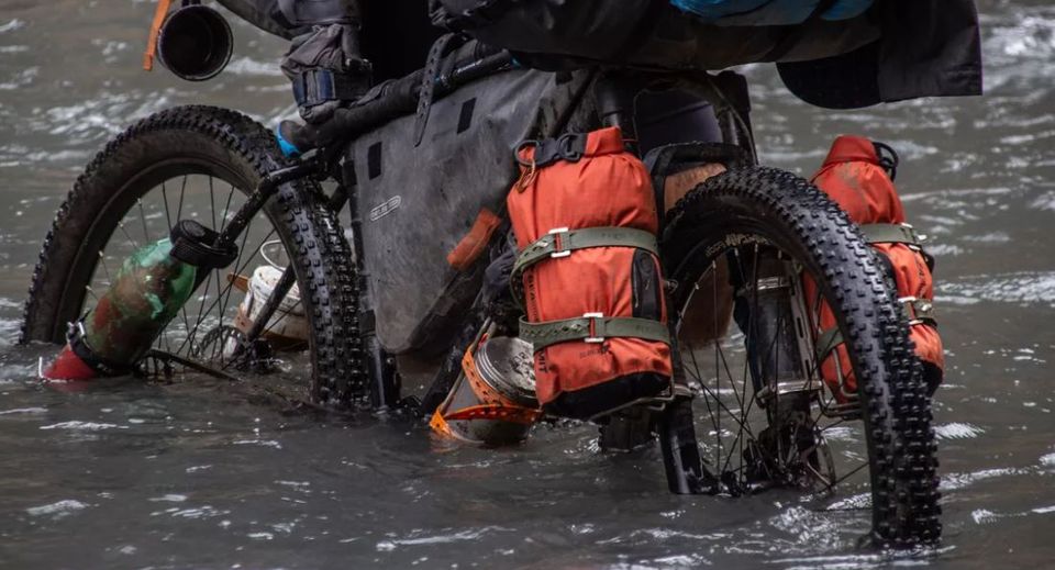 FIXPLUS straps om al je bagage te bevestigen aan je fiets